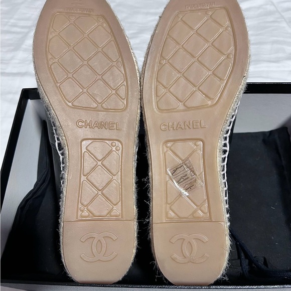 Authentic Chanel Espadrilles NEW IN BOX - Picture 3 of 5